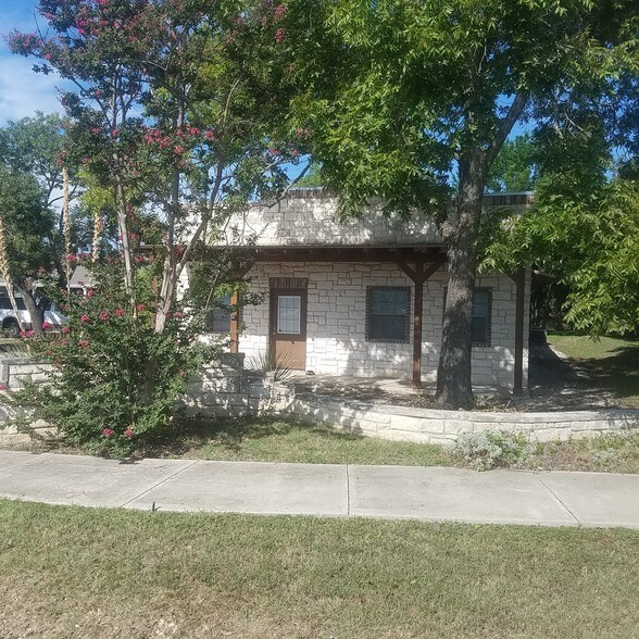 413 S West Dr, Leander, TX for sale - Building Photo - Image 1 of 1