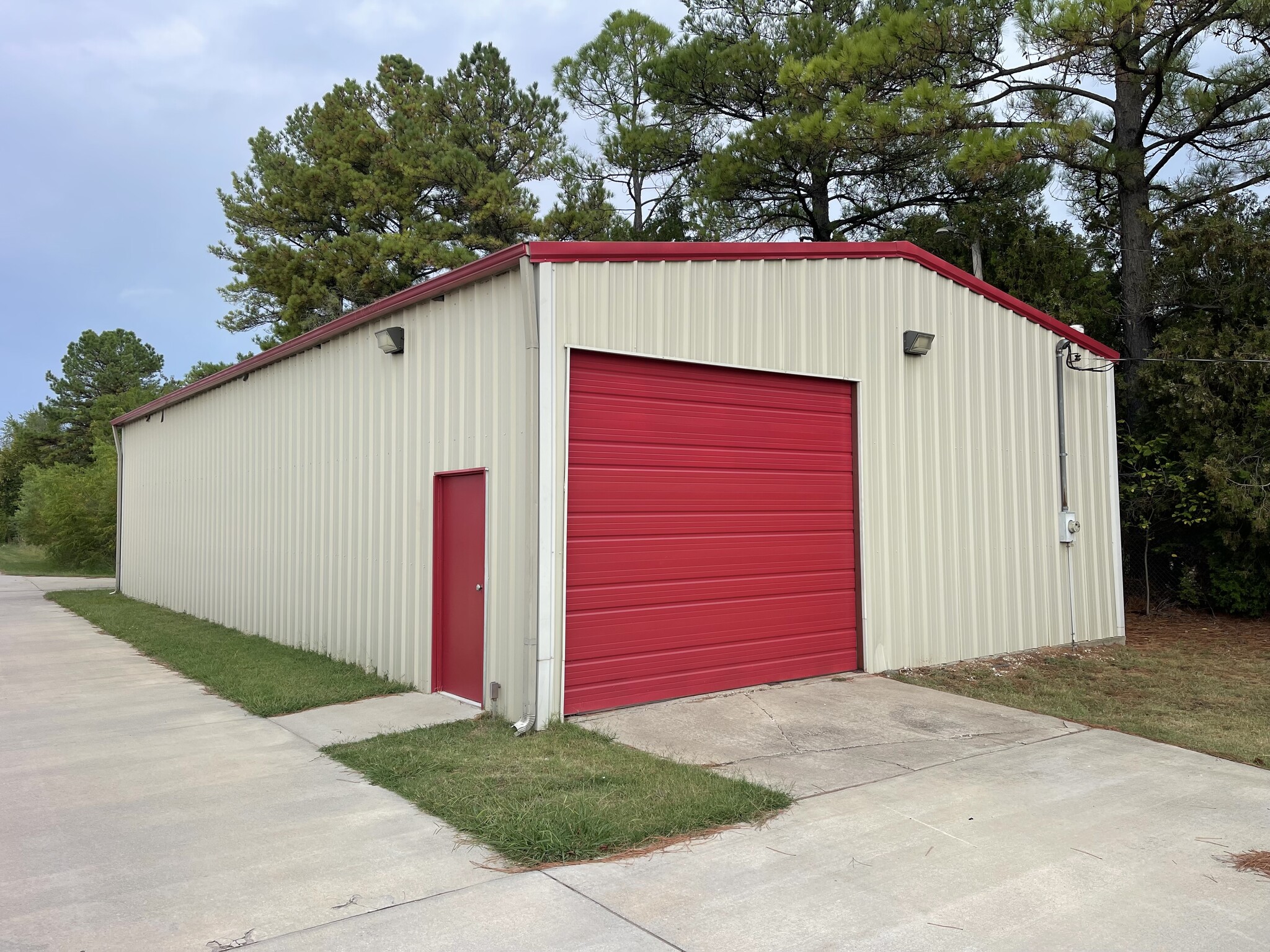 15 Oak Dr, Shawnee, OK for lease Building Photo- Image 1 of 10