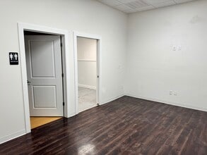 40100-40150 Moring, Chapel Hill, NC for lease Interior Photo- Image 2 of 6