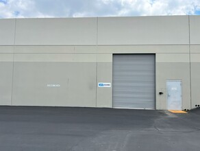 25709-25733 Rye Canyon Rd, Valencia, CA for lease Building Photo- Image 2 of 9