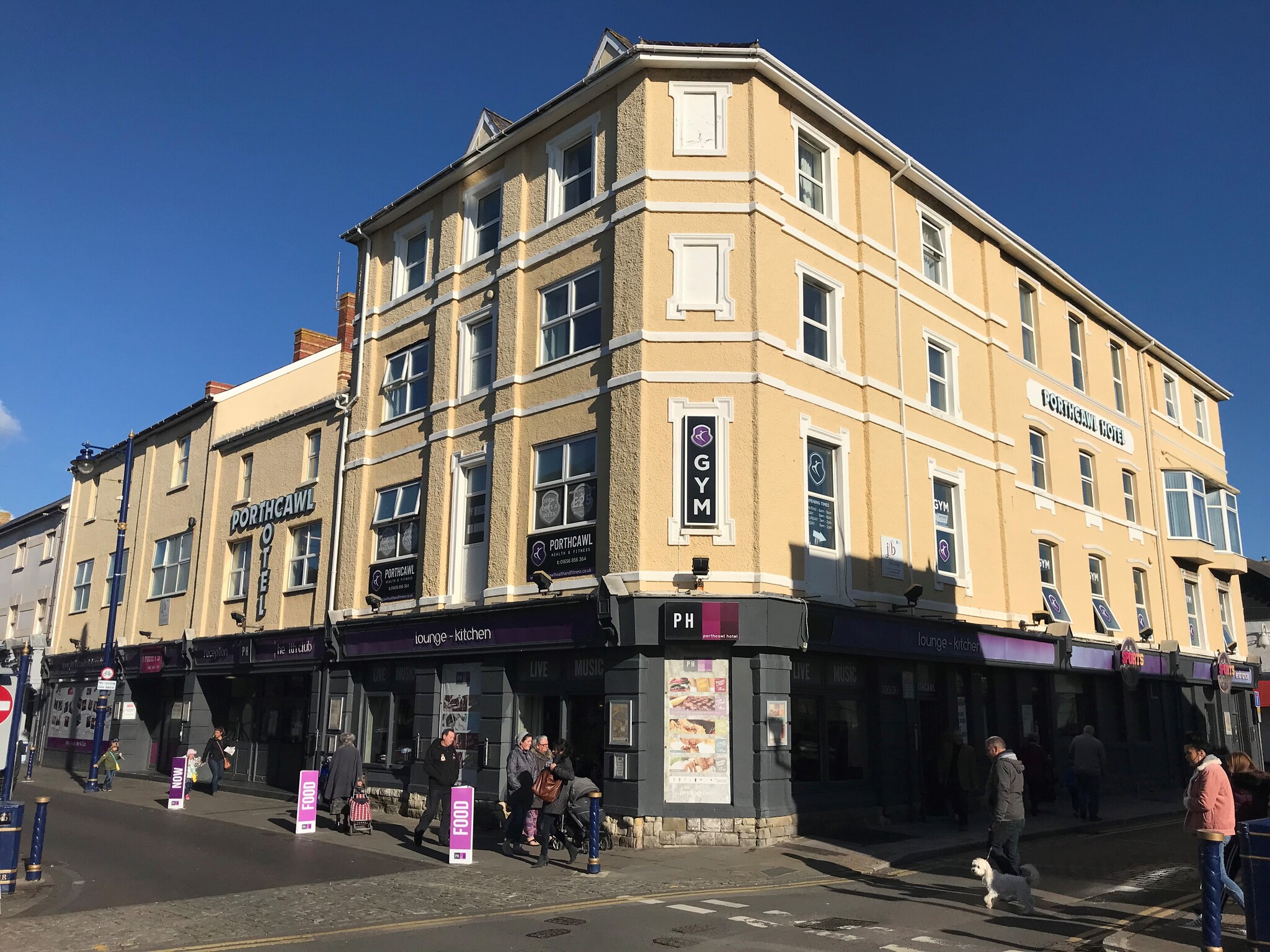 7-11 John, Porthcawl for lease Building Photo- Image 1 of 3