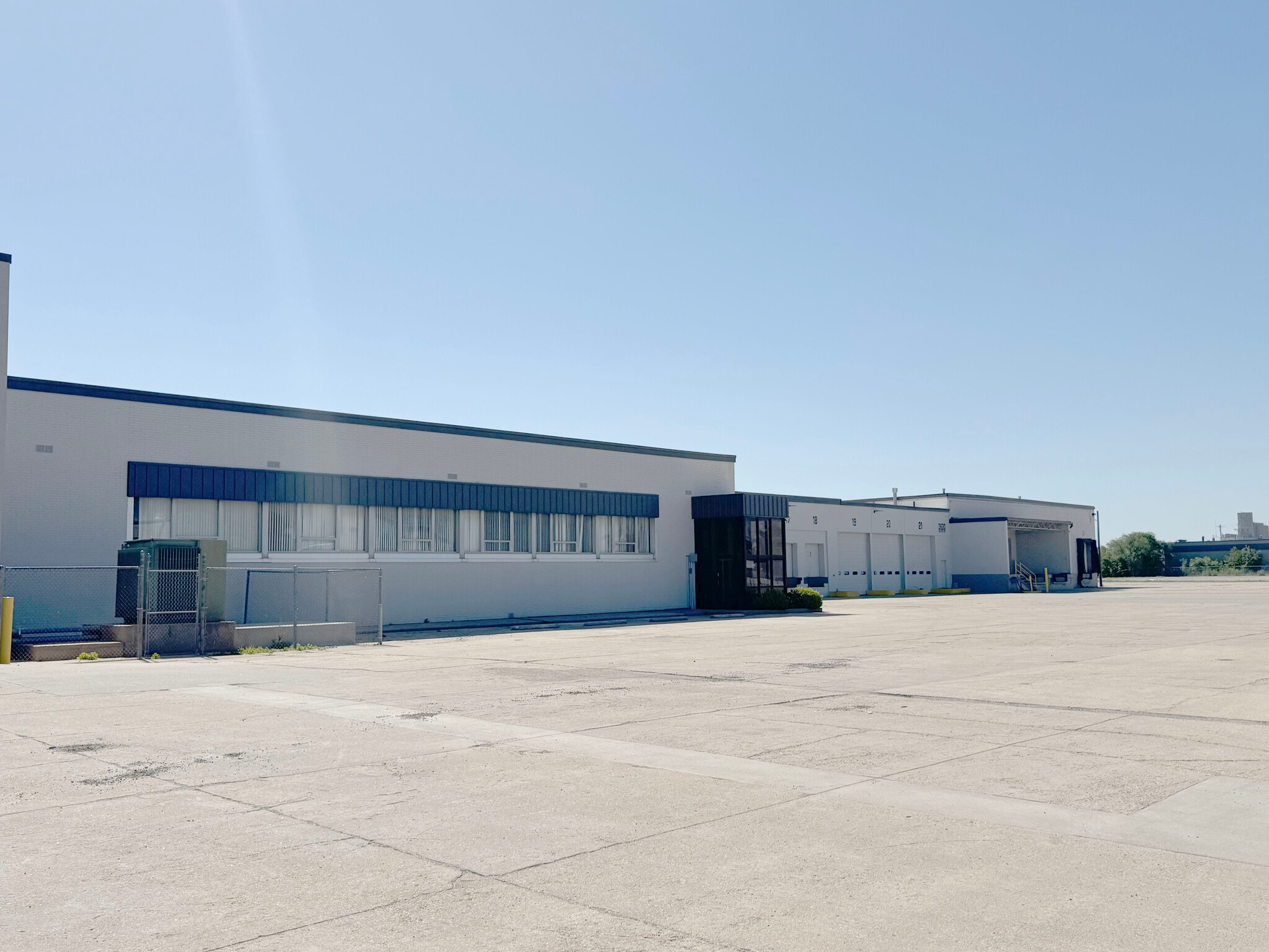 700 E 37th St N, Wichita, KS for lease Building Photo- Image 1 of 4