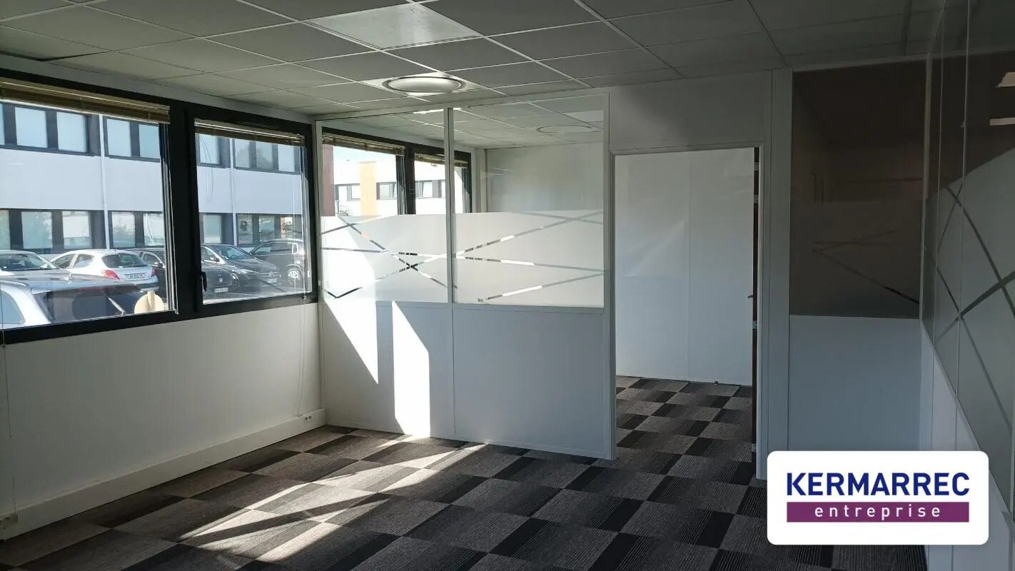 Office in Rezé for lease Building Photo- Image 1 of 11