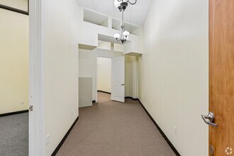 1920 W Villa Maria Rd, Bryan, TX for lease Interior Photo- Image 1 of 3