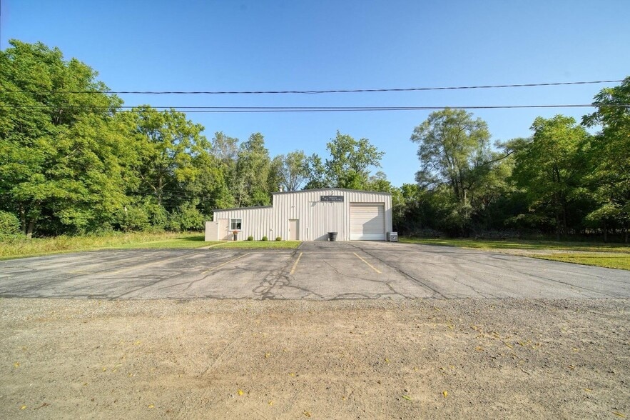 1300 Mitchell St, Jackson, MI for sale - Building Photo - Image 2 of 24