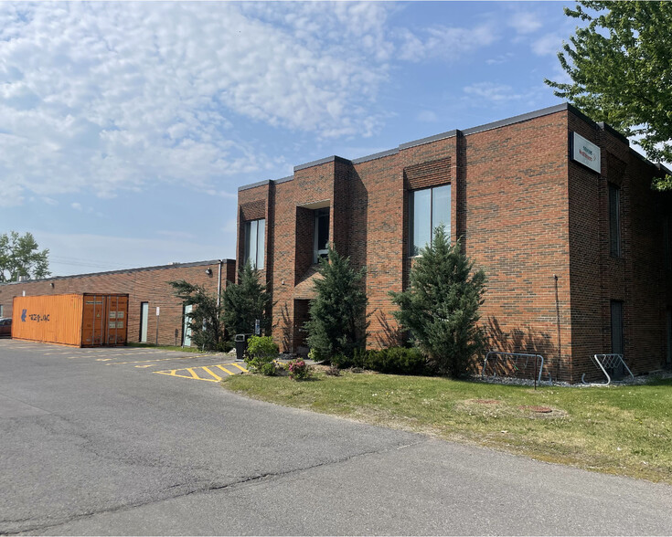 2060 Walkley Rd, Ottawa, ON for lease - Building Photo - Image 1 of 4