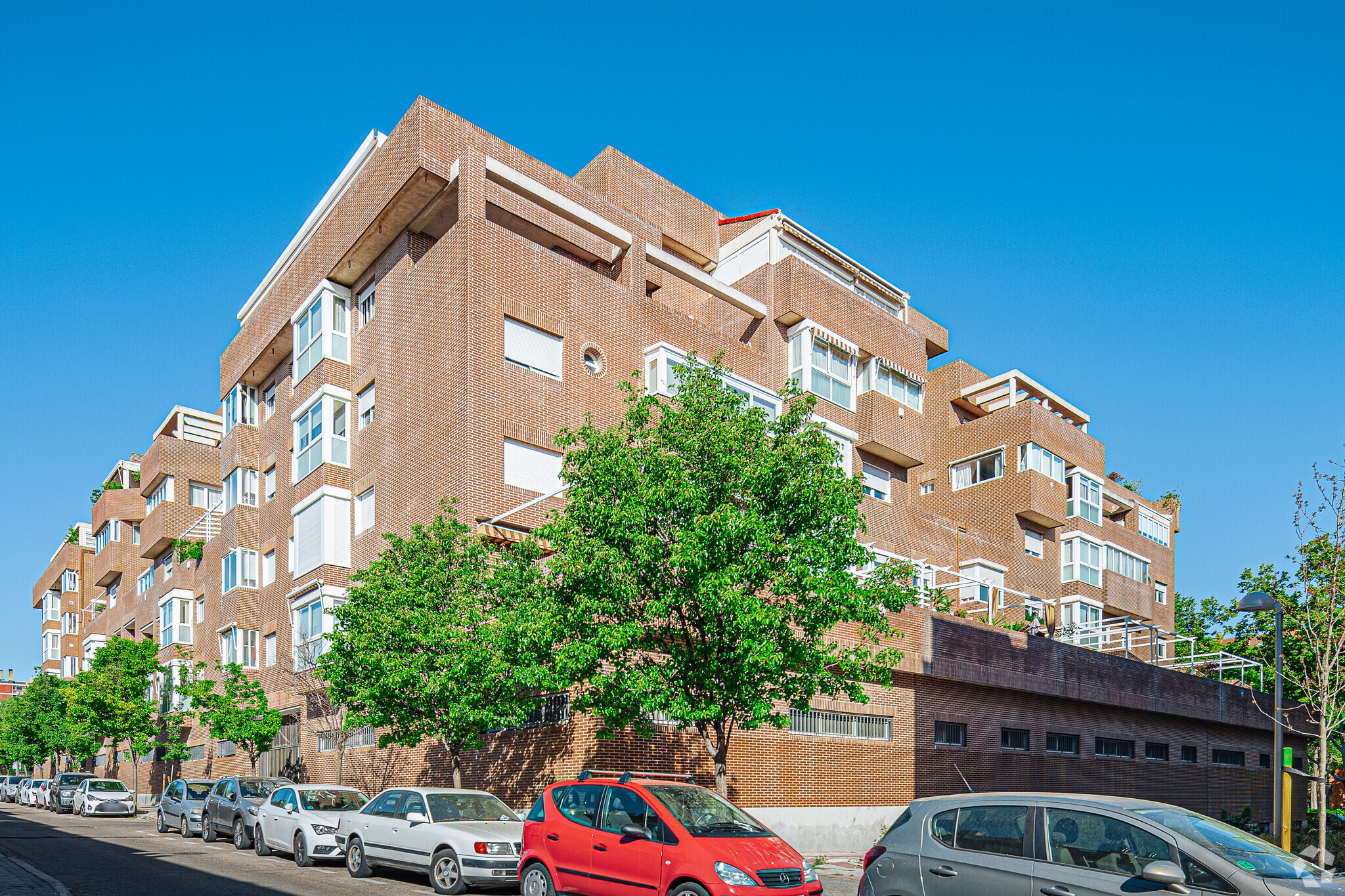 Calle López de Aranda, 42, Madrid, Madrid for lease Primary Photo- Image 1 of 3