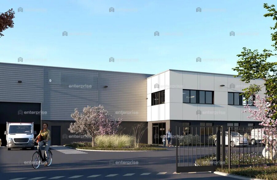 Flex in Carvin for sale - Building Photo - Image 2 of 5