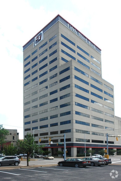 16-20 NW 3rd St, Evansville, IN for lease - Building Photo - Image 2 of 25