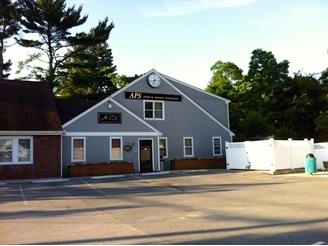 2527 Cranberry Hwy, Wareham, MA for lease - Primary Photo - Image 1 of 50