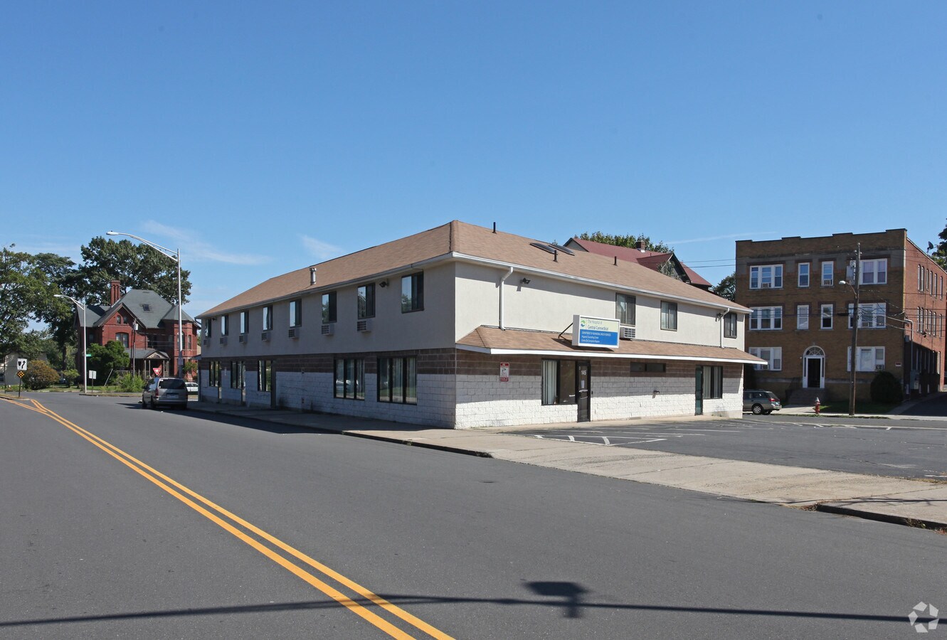 145 S Whiting St, New Britain, CT 06051