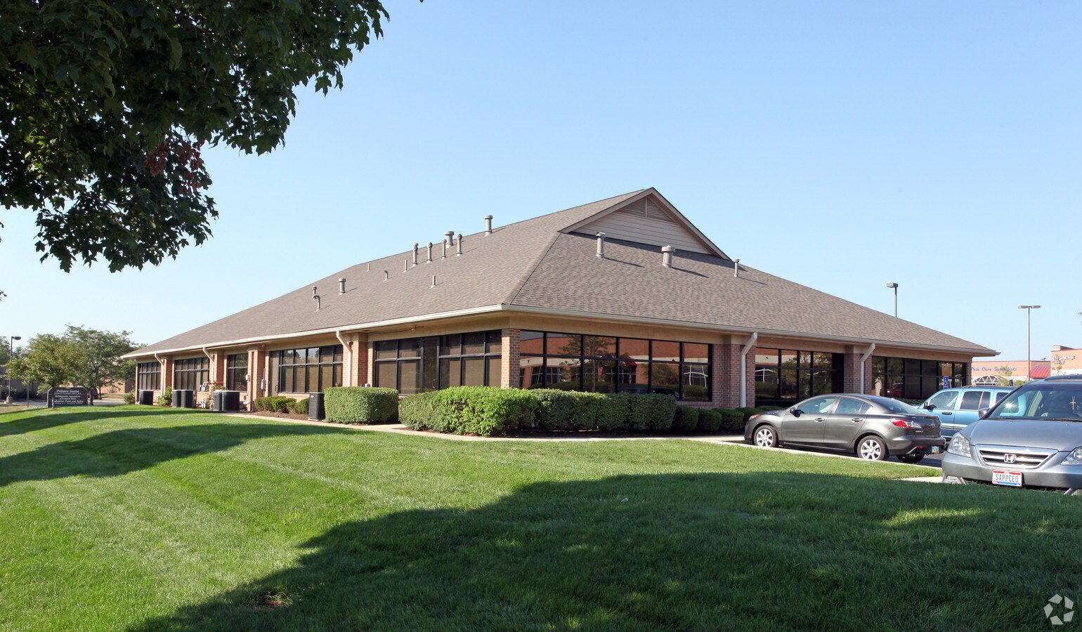 3663 Ridge Mill Dr, Hilliard, OH 43026