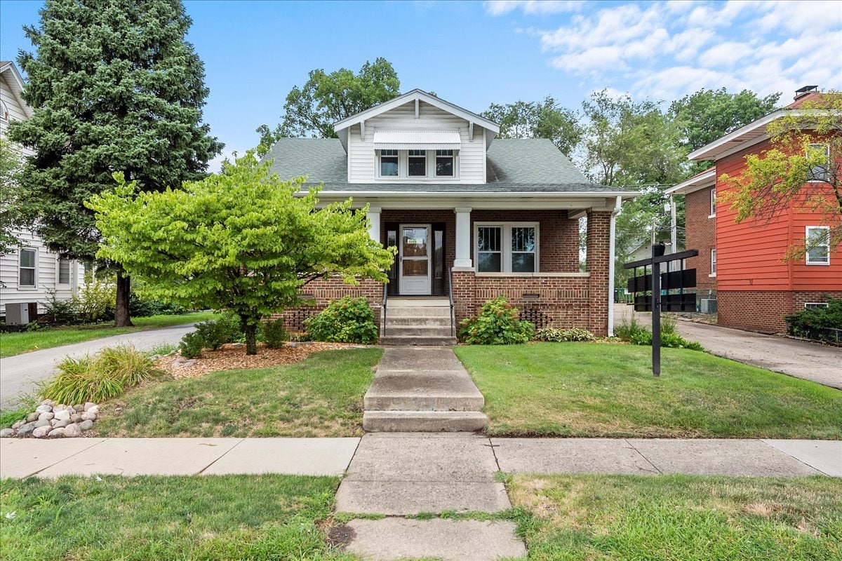 1711 S 5th St, Springfield, IL 62703