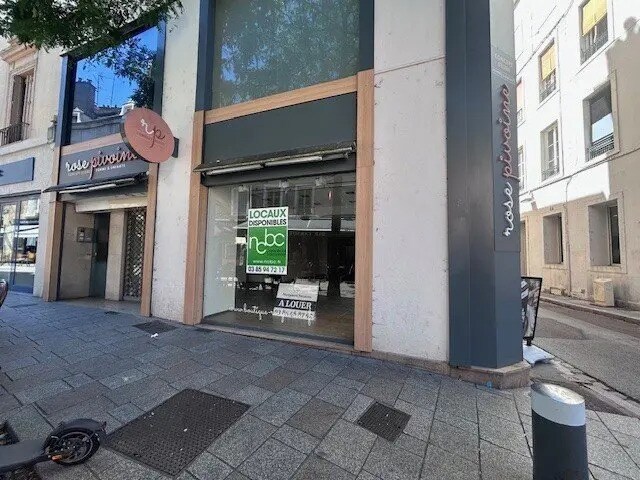 Retail in Chalon-sur-Saône for lease - Building Photo - Image 2 of 8