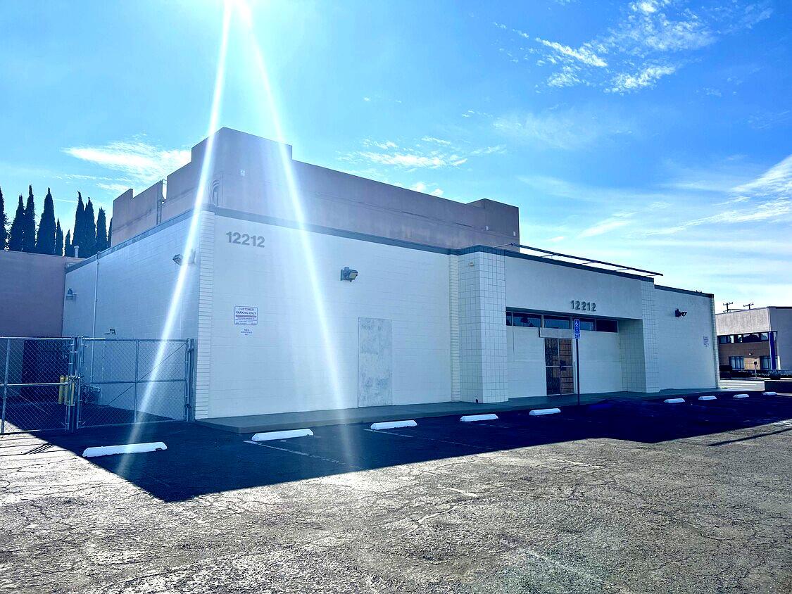 12212 Brookhurst St, Garden Grove, CA for lease Building Photo- Image 1 of 3