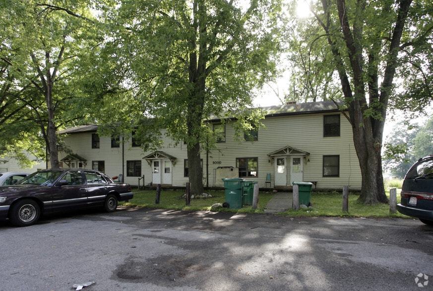 Windy Oak Apartments Portfolio portfolio of 5 properties for sale on LoopNet.com - Primary Photo - Image 3 of 5