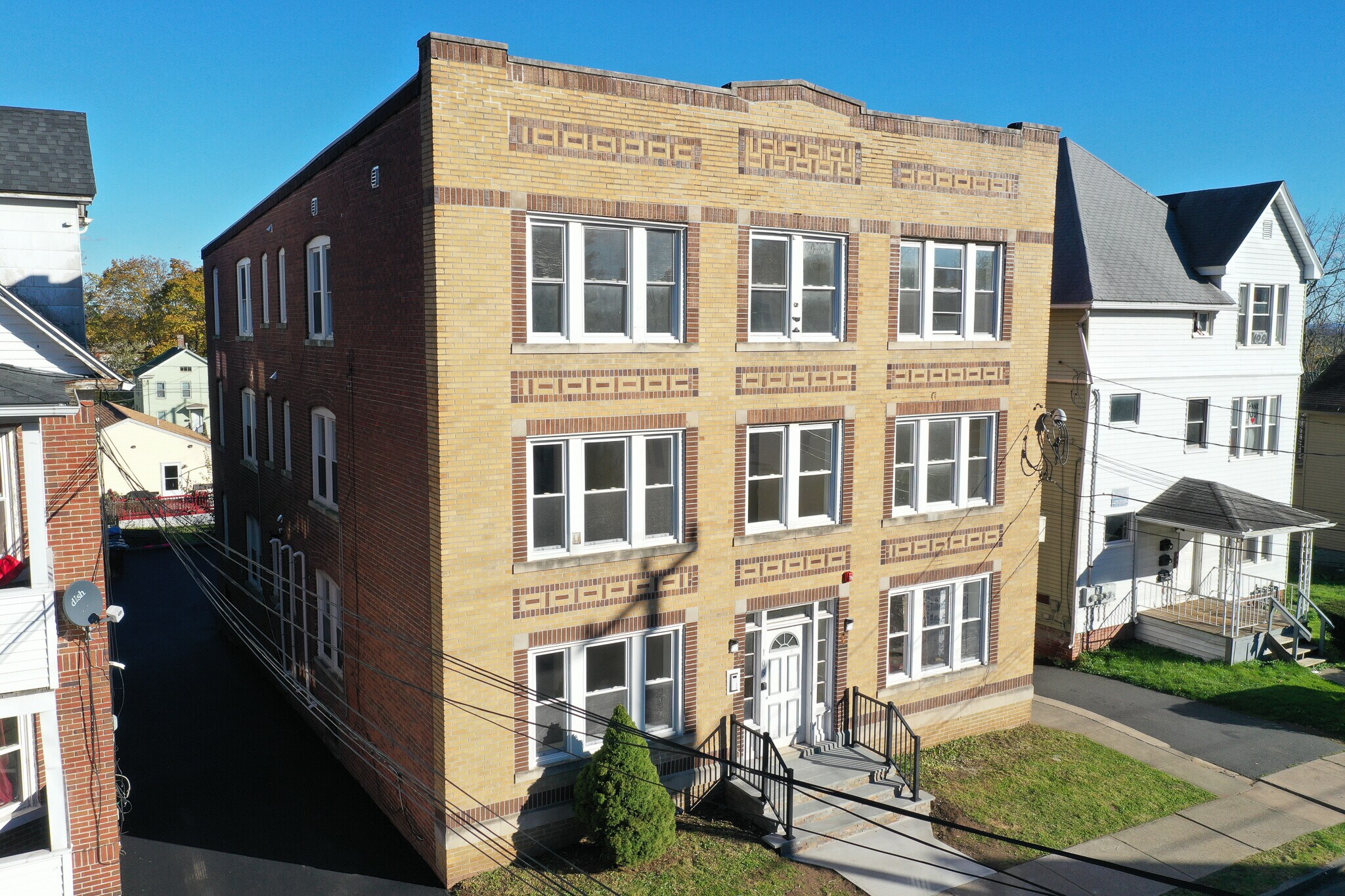 105 Clark St, New Britain, CT for sale Building Photo- Image 1 of 1