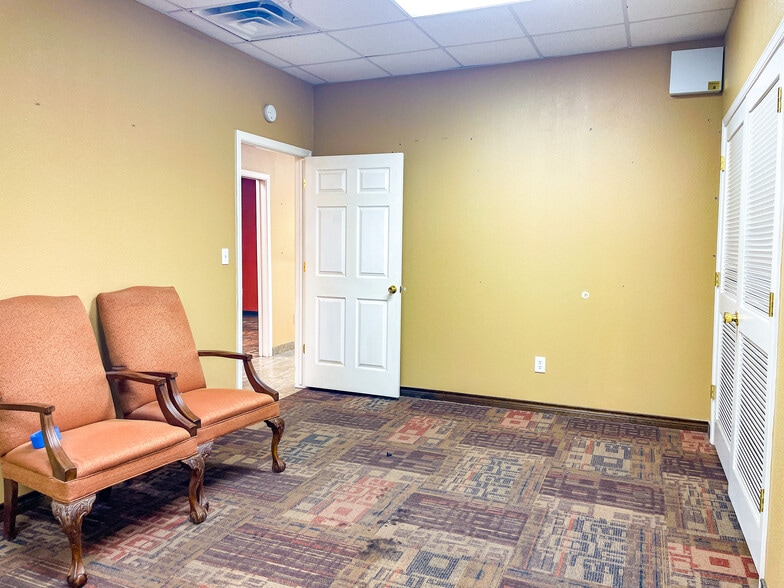 415 Old Highway 90 W, Vidor, TX for lease - Interior Photo - Image 3 of 8