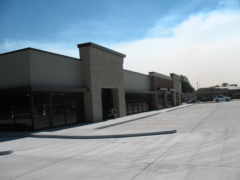 600 N Main St, Sikeston, MO for lease - Building Photo - Image 2 of 5