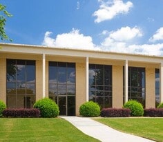 1625 Stone Ridge Dr, Stone Mountain GA - Warehouse