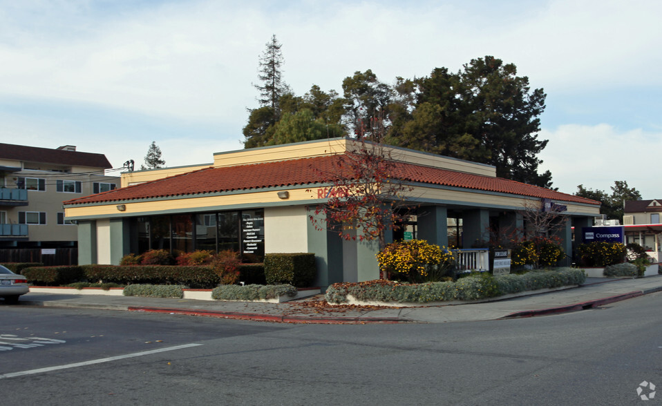 660-670 Woodside Rd, Redwood City, CA for sale - Building Photo - Image 1 of 1