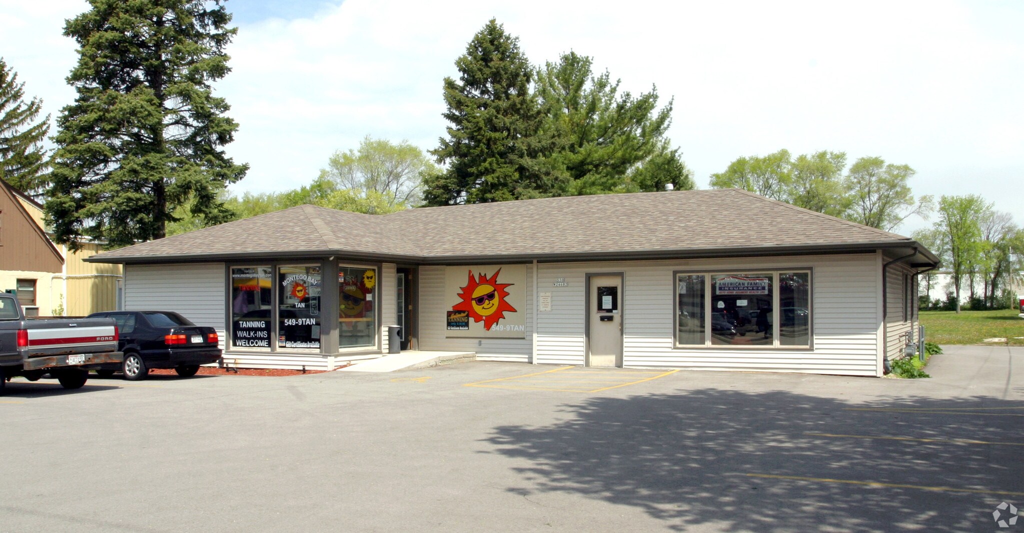 S30W24682 Sunset Dr, Waukesha, WI for sale Building Photo- Image 1 of 1