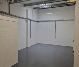 Wellington Rd, Alcester for lease Interior Photo- Image 2 of 2