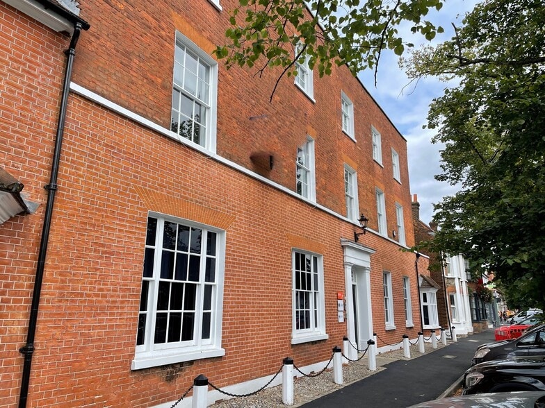 27 London End, Beaconsfield for lease - Building Photo - Image 1 of 11