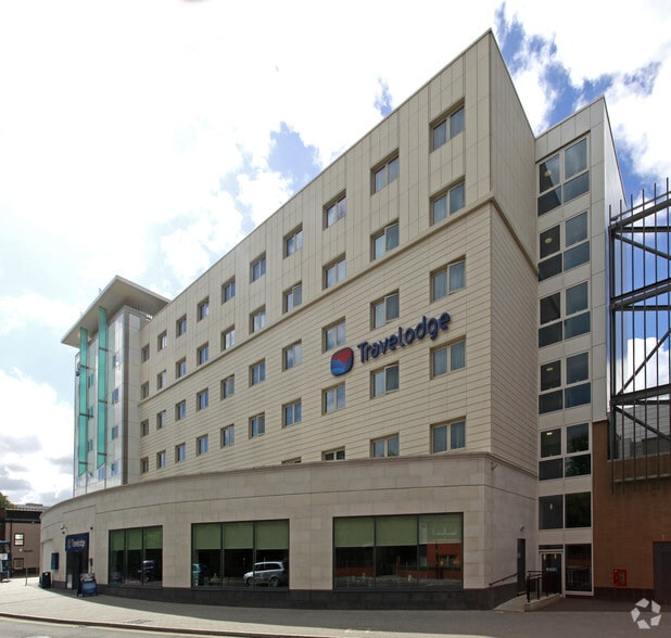 Pegler Way, Crawley for sale - Primary Photo - Image 1 of 1