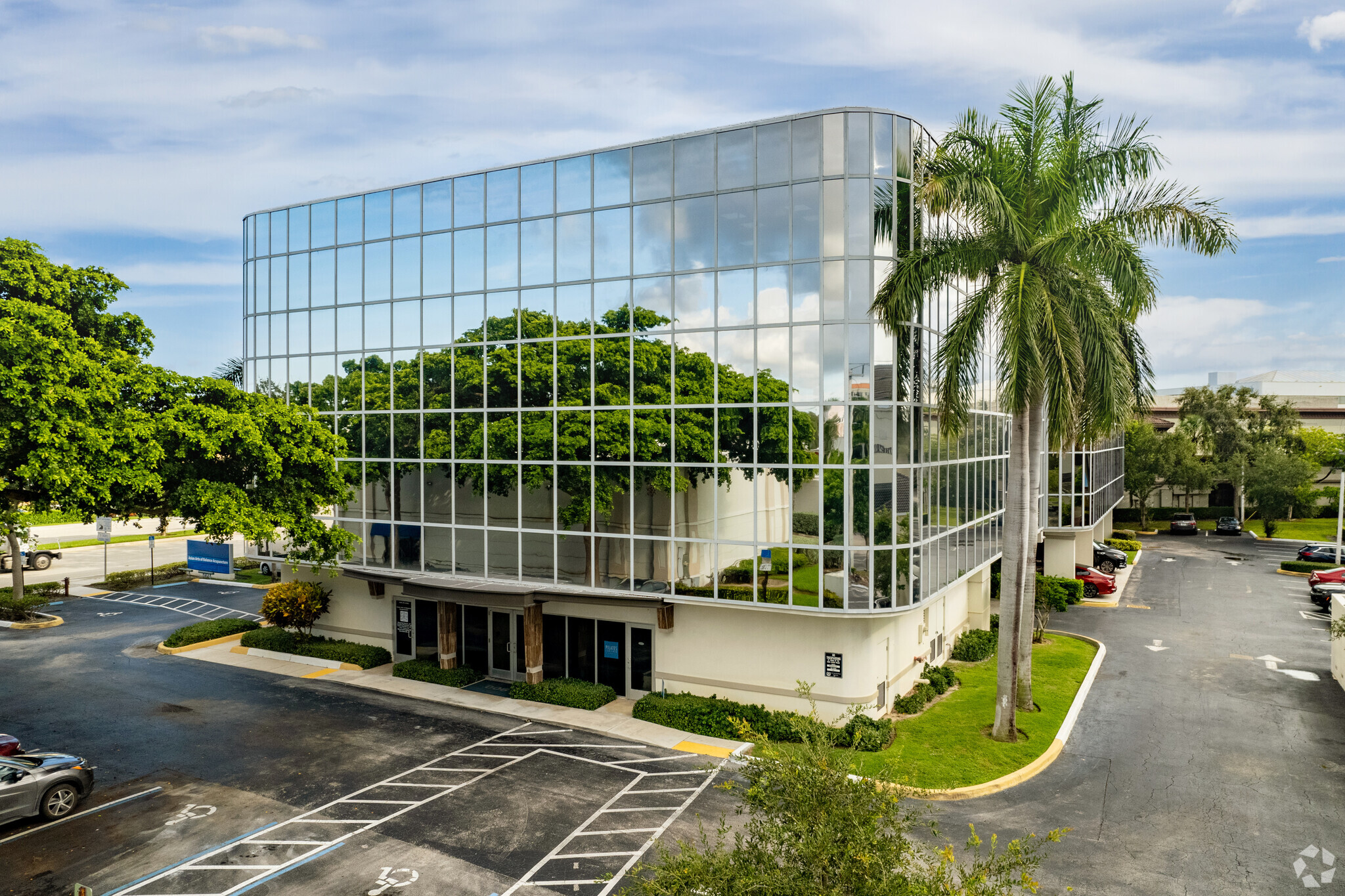 900 N Federal Hwy, Boca Raton, FL for lease Building Photo- Image 1 of 23