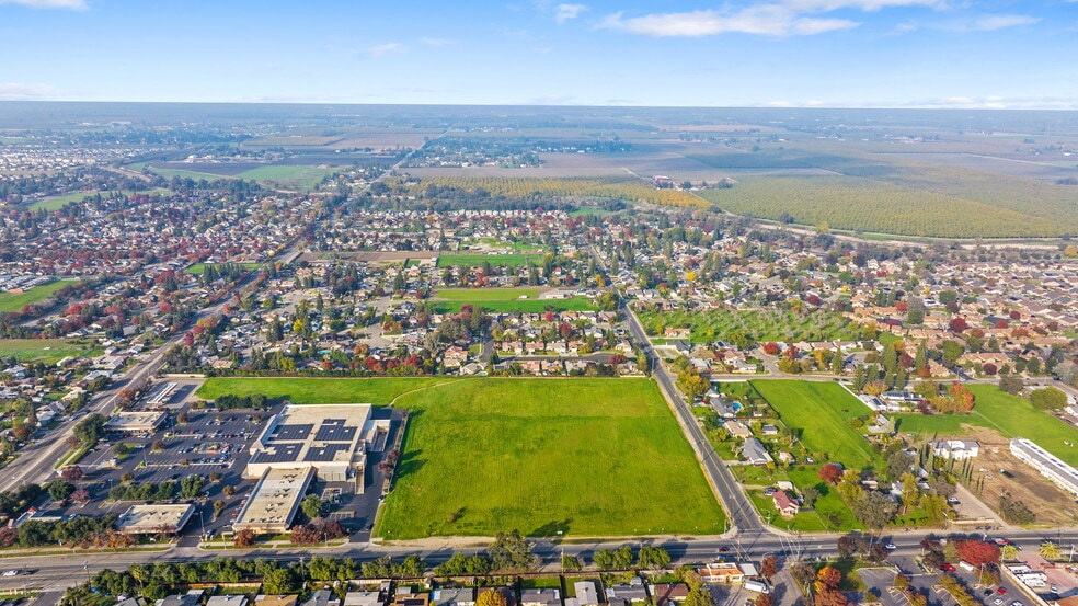 Houston Ave, Visalia, CA for sale - Building Photo - Image 3 of 10