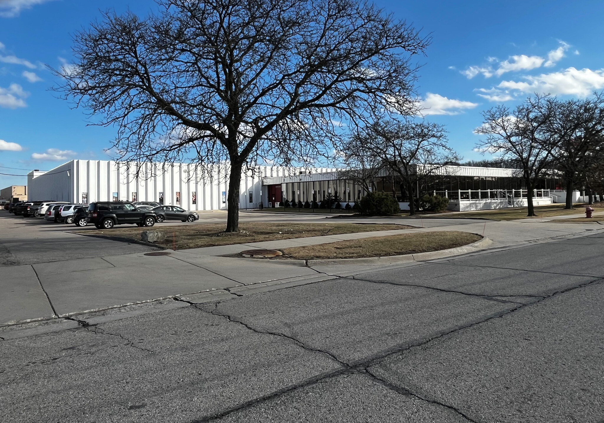 32200 N Avis Dr, Madison Heights, MI for sale Building Photo- Image 1 of 1