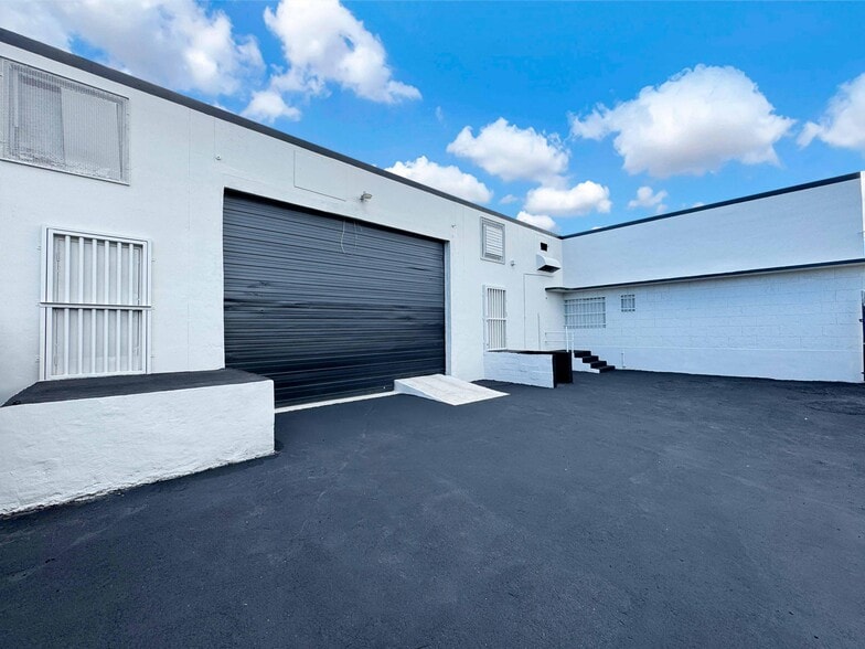 286-288 NE 67th St, Miami, FL for lease - Building Photo - Image 1 of 7