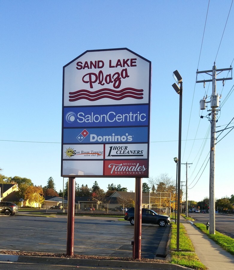 224 Sand Lake Rd, Onalaska, WI 54650