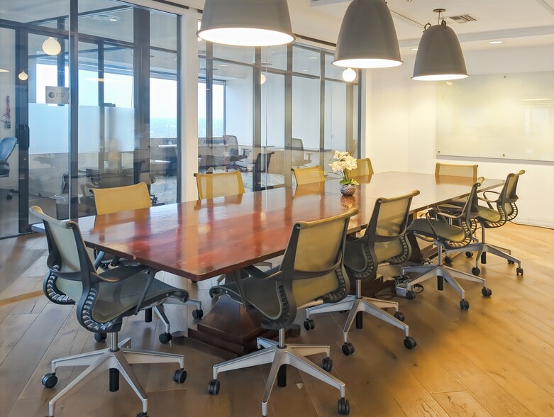 11845 W Olympic Blvd, Los Angeles, CA for lease - Interior Photo - Image 2 of 18