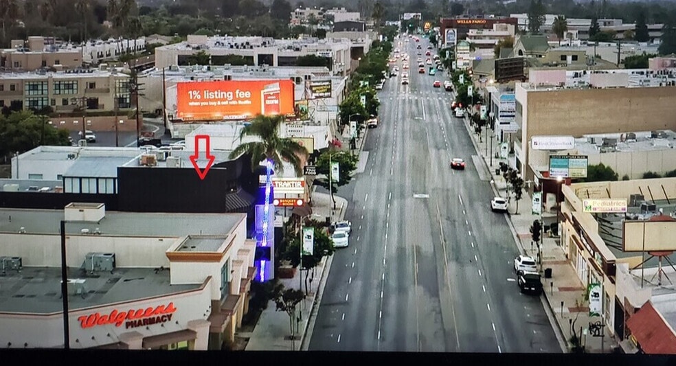 18580 Ventura Blvd, Tarzana, CA for lease - Building Photo - Image 3 of 25