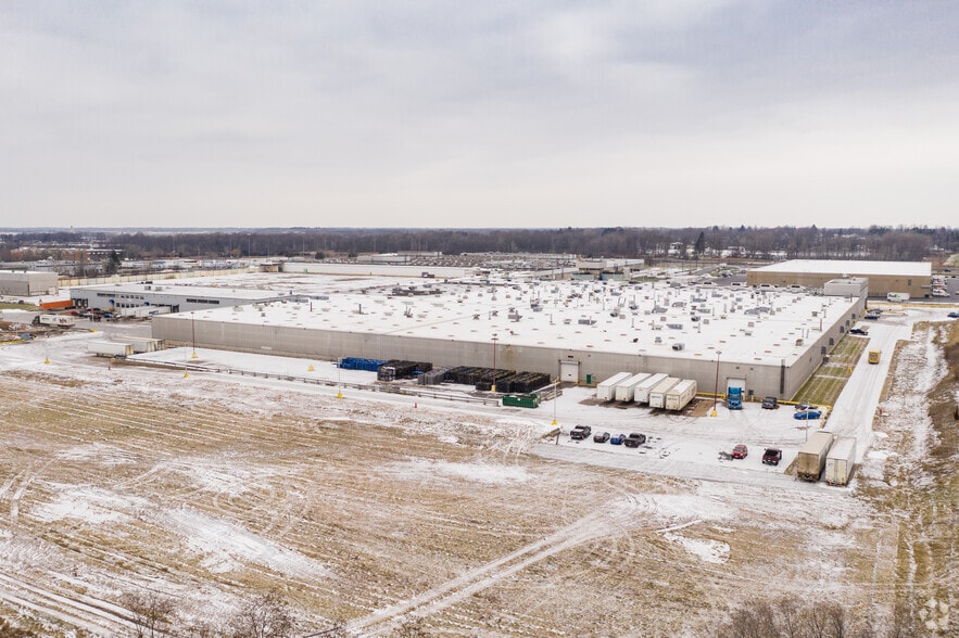 6600 New Venture Gear Dr, East Syracuse, NY for lease - Aerial - Image 3 of 21