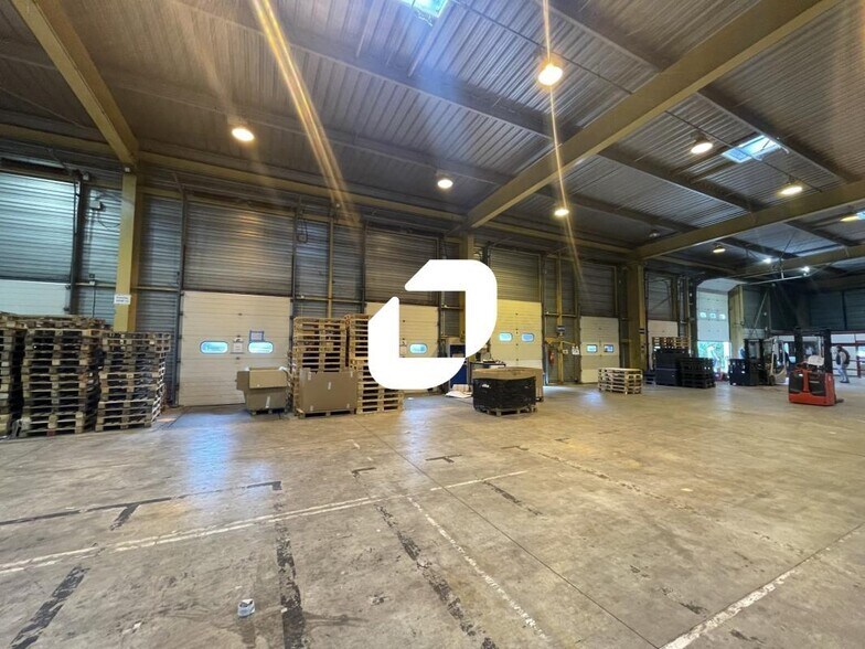 Industrial in Dourdan for sale - Building Photo - Image 3 of 10