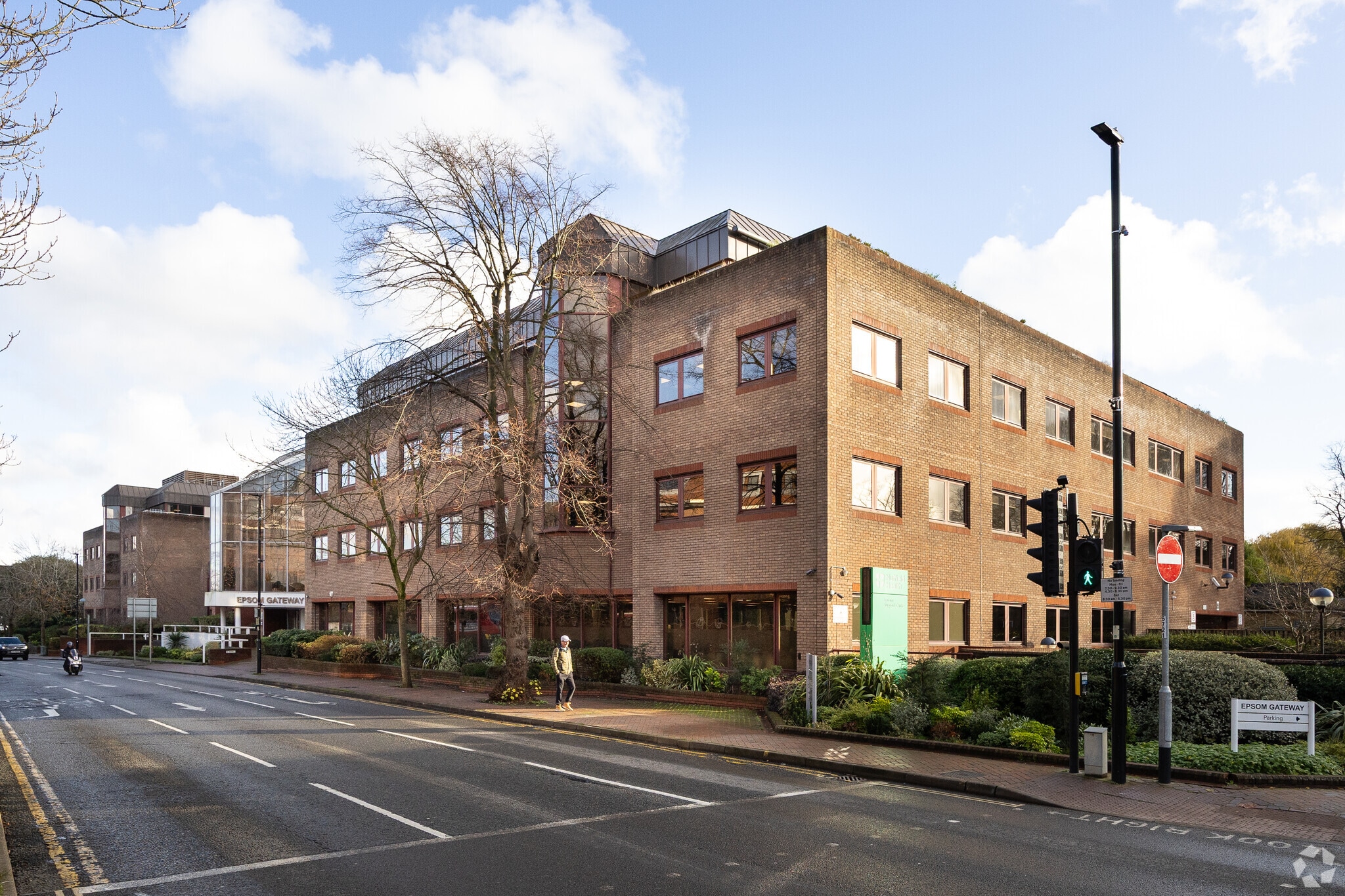 2 Ashley Av, Epsom for sale Primary Photo- Image 1 of 1