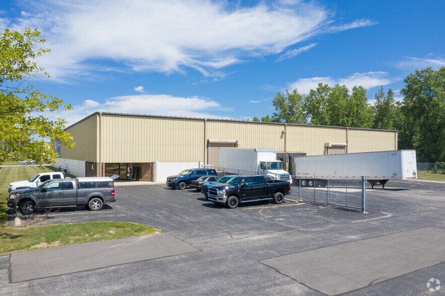 141 Stanford Pky, Findlay, OH for sale - Building Photo - Image 1 of 1