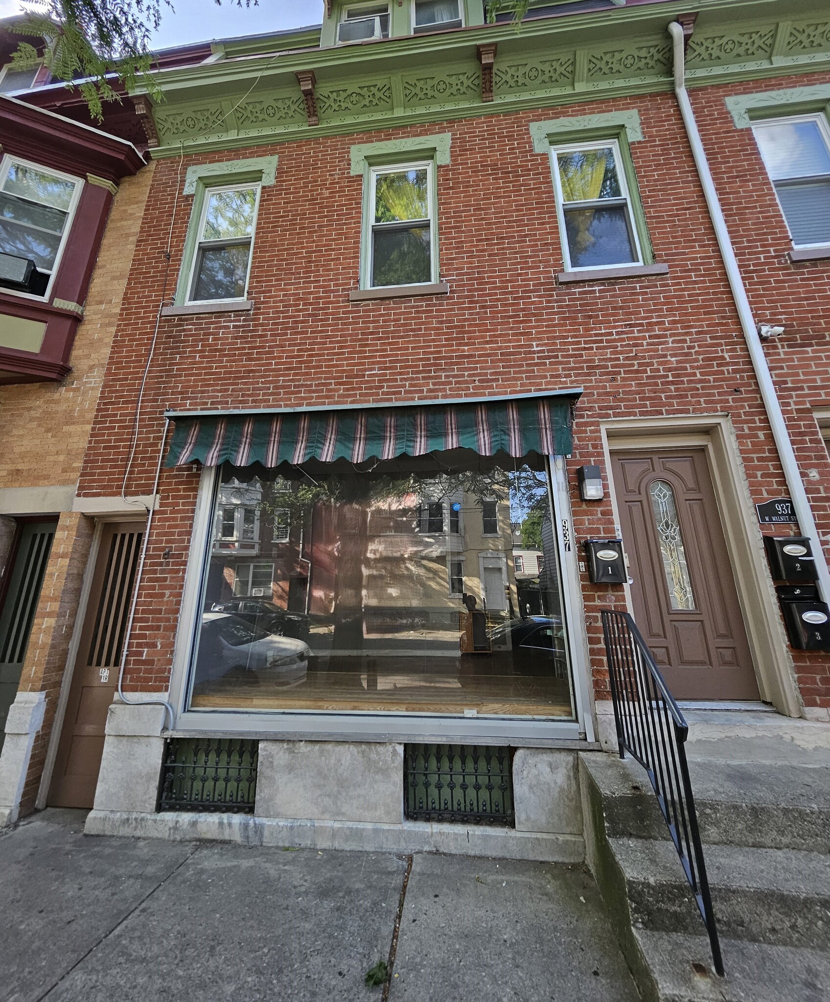 935-937 W Walnut St, Allentown, PA for lease Building Photo- Image 1 of 4