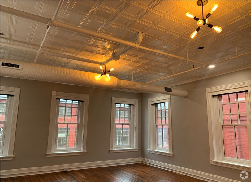 1401 Severn St, Baltimore, MD for sale - Interior Photo - Image 3 of 4