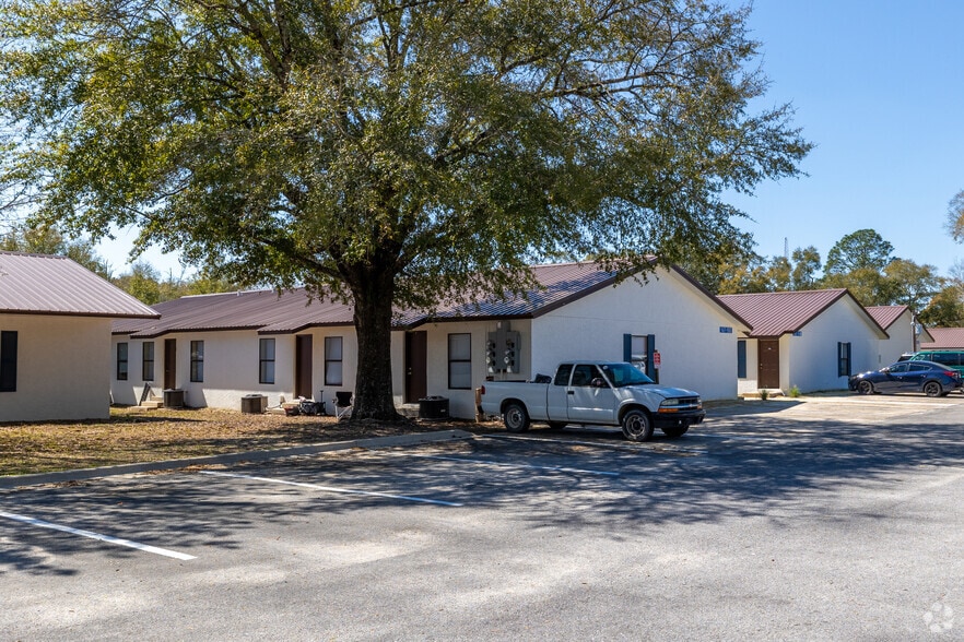 125 N Davis Ln, Defuniak Springs, FL for sale - Building Photo - Image 3 of 22