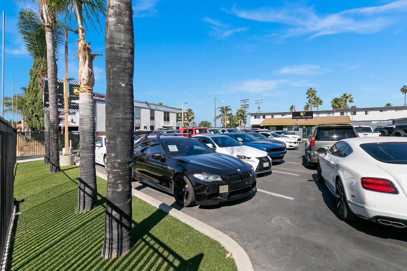 7480 El Cajon Blvd, La Mesa, CA 91942