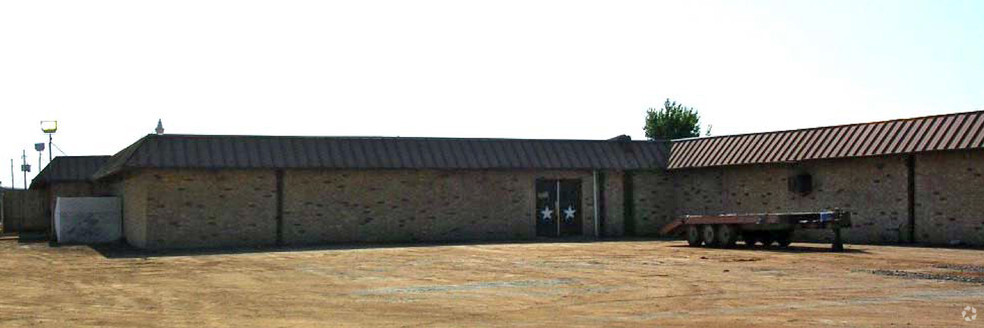 2219 W Euless Blvd, Euless, TX for lease - Building Photo - Image 2 of 33