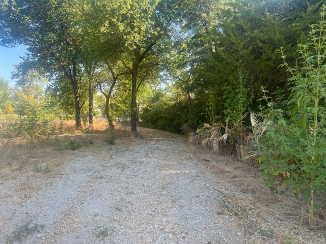 2600 Wintergreen, Lancaster, TX for sale - Building Photo - Image 3 of 5