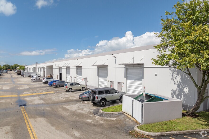 11341-11491 Interchange Cir S, Miramar, FL for lease - Building Photo - Image 2 of 3