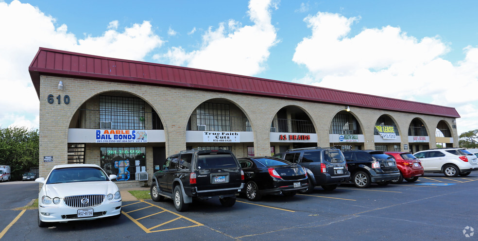 610 Murphy Rd, Stafford, TX for lease - Building Photo - Image 2 of 9