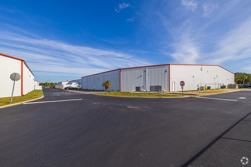 600 Tallevast Rd, Sarasota, FL for lease - Building Photo - Image 3 of 19