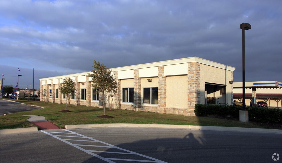 5964 Fairmont Pky, Pasadena, TX for sale - Building Photo - Image 2 of 3